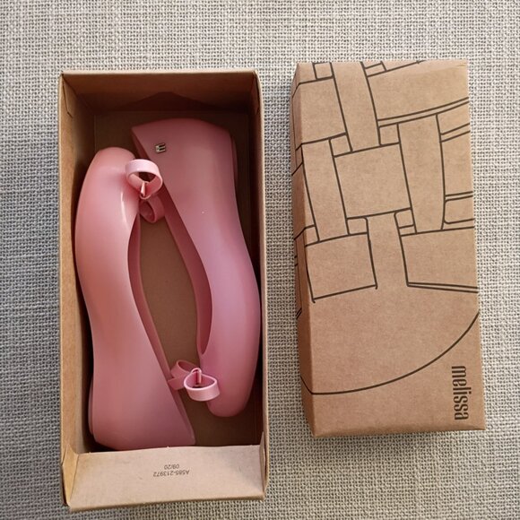 NWT Melissa Women's UltraGirl Bow III flat Pink Size US 8 - Picture 2 of 12